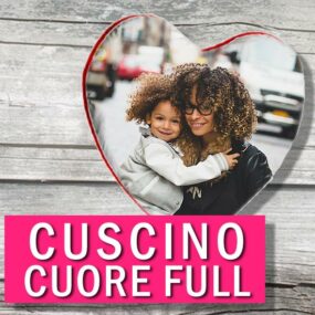 Acquista e crea online il tuo cuscino personalizzato a forma di cuore disponibile in varie dimensioni e con stampa fronte retro.