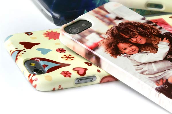 crea una cover personalizzata rigida per cellulare